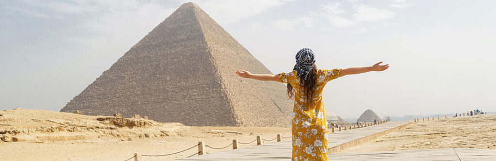 Half Day Pyramids Tour in Cairo